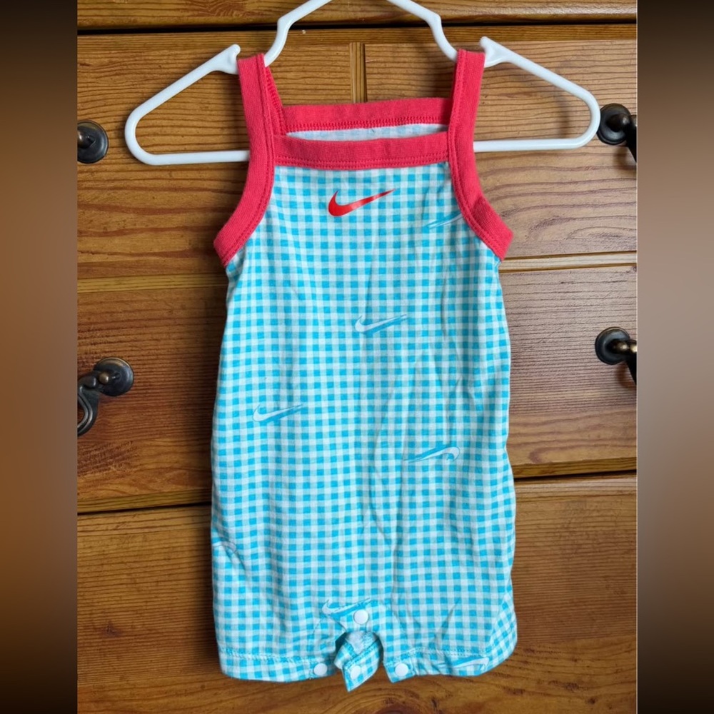 Nike Baby girls' gingham romper size 3m
